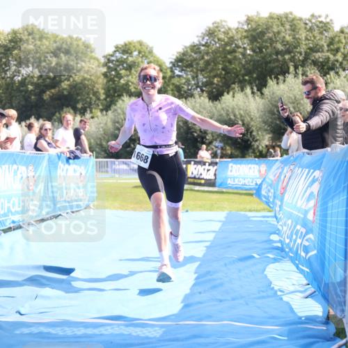 25.08.2024 - Elbe Triathlon Hamburg H.Heesch http://msf.ph/oto/6880273 25.08.2024 12:23:32 Ziel 1668, 1700 meine-sportfotos.de
