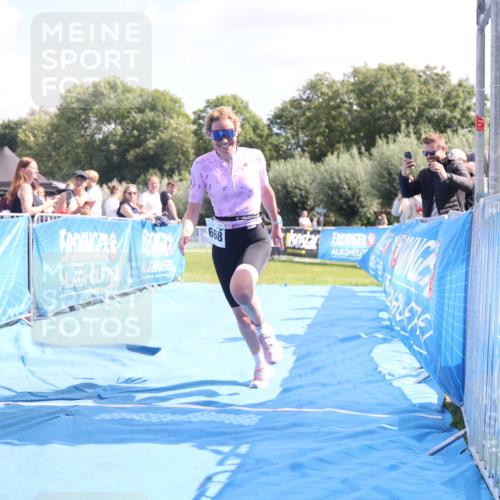 25.08.2024 - Elbe Triathlon Hamburg H.Heesch http://msf.ph/oto/6880281 25.08.2024 12:23:32 Ziel 1668, 1700 meine-sportfotos.de
