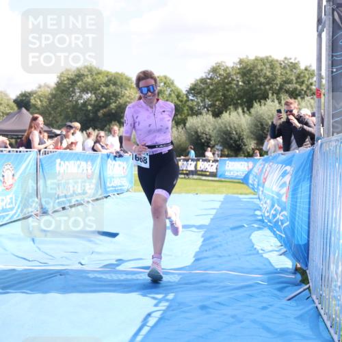25.08.2024 - Elbe Triathlon Hamburg H.Heesch http://msf.ph/oto/6880284 25.08.2024 12:23:32 Ziel 1668, 1700 meine-sportfotos.de