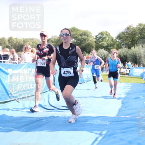 25.08.2024 - Elbe Triathlon Hamburg H.Heesch http://msf.ph/oto/6880290 25.08.2024 11:53:47 Ziel 475, 477, 487, 1508, 1569 meine-sportfotos.de