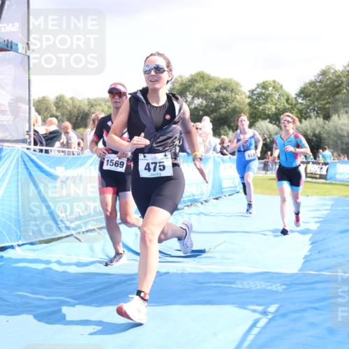 25.08.2024 - Elbe Triathlon Hamburg H.Heesch http://msf.ph/oto/6880296 25.08.2024 11:53:48 Ziel 475, 477, 1508, 1569 meine-sportfotos.de
