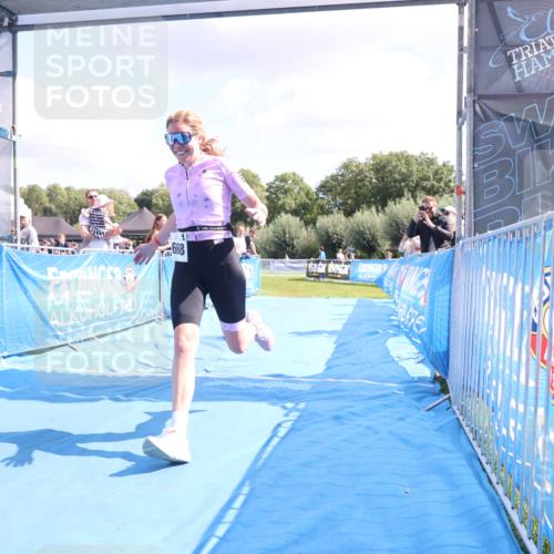 25.08.2024 - Elbe Triathlon Hamburg H.Heesch http://msf.ph/oto/6880297 25.08.2024 12:23:32 Ziel 1668, 1700 meine-sportfotos.de