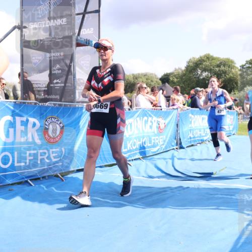 25.08.2024 - Elbe Triathlon Hamburg H.Heesch http://msf.ph/oto/6880311 25.08.2024 11:53:48 Ziel 475, 477, 1508, 1569 meine-sportfotos.de