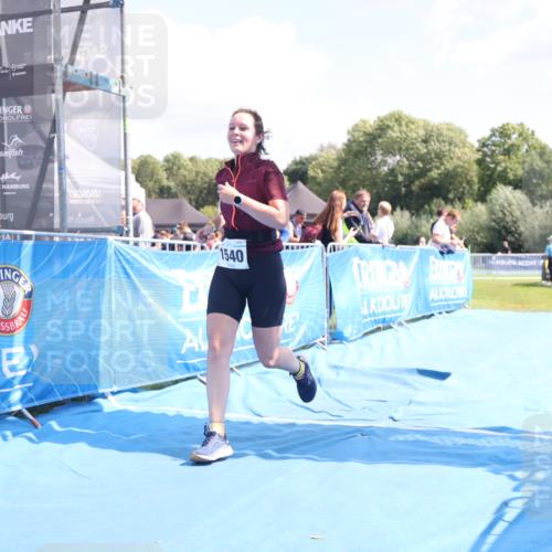 25.08.2024 - Elbe Triathlon Hamburg H.Heesch http://msf.ph/oto/6880329 25.08.2024 12:23:56 Ziel 1540 meine-sportfotos.de