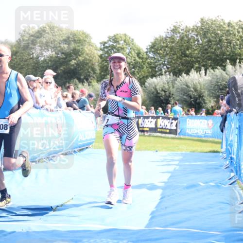 25.08.2024 - Elbe Triathlon Hamburg H.Heesch http://msf.ph/oto/6880352 25.08.2024 11:54:05 Ziel 151, 1408, 1474 meine-sportfotos.de