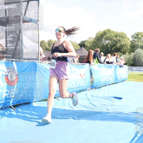 25.08.2024 - Elbe Triathlon Hamburg H.Heesch http://msf.ph/oto/6880359 25.08.2024 12:24:19 Ziel 1625 meine-sportfotos.de
