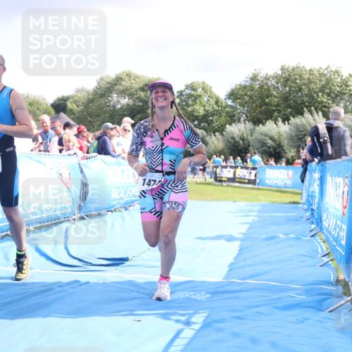 25.08.2024 - Elbe Triathlon Hamburg H.Heesch http://msf.ph/oto/6880371 25.08.2024 11:54:06 Ziel 151, 1408, 1474 meine-sportfotos.de