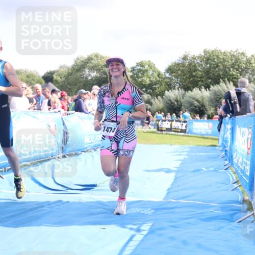 25.08.2024 - Elbe Triathlon Hamburg H.Heesch http://msf.ph/oto/6880373 25.08.2024 11:54:06 Ziel 151, 1408, 1474 meine-sportfotos.de