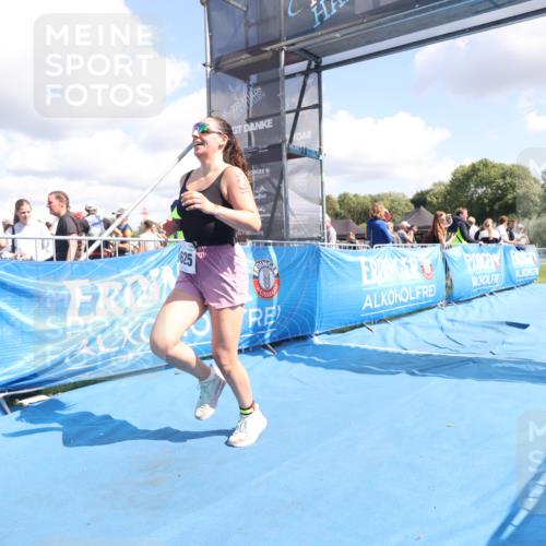 25.08.2024 - Elbe Triathlon Hamburg H.Heesch http://msf.ph/oto/6880377 25.08.2024 12:24:19 Ziel 1625 meine-sportfotos.de