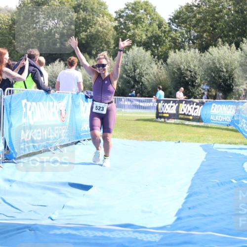 25.08.2024 - Elbe Triathlon Hamburg H.Heesch http://msf.ph/oto/6880386 25.08.2024 12:25:01 Ziel 523 meine-sportfotos.de