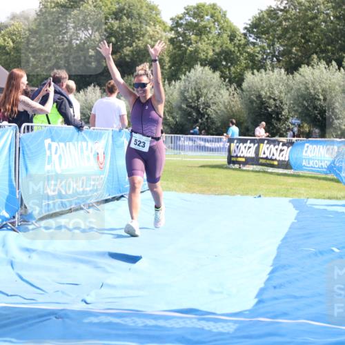 25.08.2024 - Elbe Triathlon Hamburg H.Heesch http://msf.ph/oto/6880392 25.08.2024 12:25:01 Ziel 523 meine-sportfotos.de
