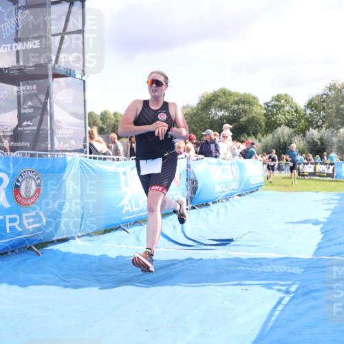 25.08.2024 - Elbe Triathlon Hamburg H.Heesch http://msf.ph/oto/6880410 25.08.2024 11:54:13 Ziel 151, 1432 meine-sportfotos.de
