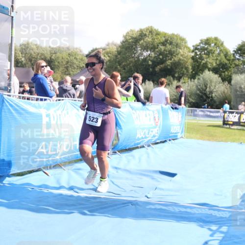 25.08.2024 - Elbe Triathlon Hamburg H.Heesch http://msf.ph/oto/6880420 25.08.2024 12:25:03 Ziel 523 meine-sportfotos.de