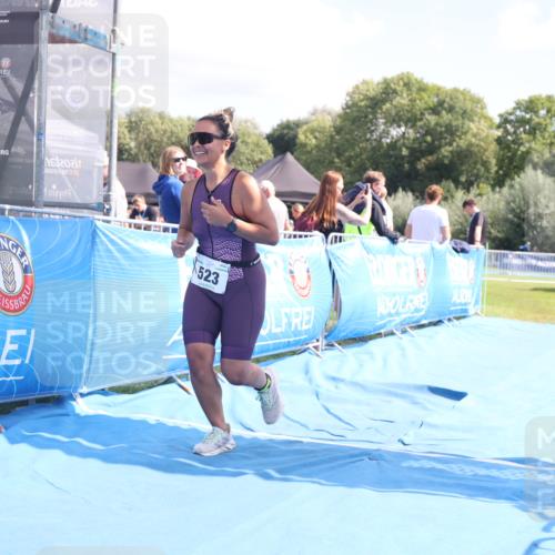 25.08.2024 - Elbe Triathlon Hamburg H.Heesch http://msf.ph/oto/6880432 25.08.2024 12:25:03 Ziel 523 meine-sportfotos.de