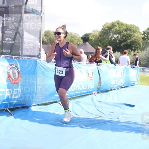 25.08.2024 - Elbe Triathlon Hamburg H.Heesch http://msf.ph/oto/6880436 25.08.2024 12:25:03 Ziel 523 meine-sportfotos.de
