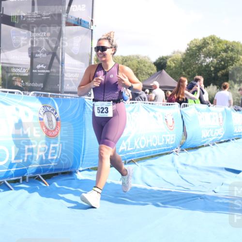 25.08.2024 - Elbe Triathlon Hamburg H.Heesch http://msf.ph/oto/6880442 25.08.2024 12:25:03 Ziel 523 meine-sportfotos.de