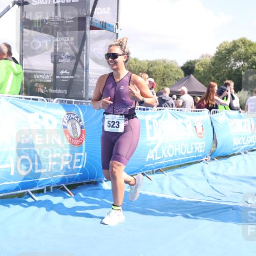 25.08.2024 - Elbe Triathlon Hamburg H.Heesch http://msf.ph/oto/6880446 25.08.2024 12:25:03 Ziel 523 meine-sportfotos.de