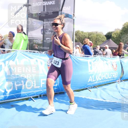25.08.2024 - Elbe Triathlon Hamburg H.Heesch http://msf.ph/oto/6880452 25.08.2024 12:25:03 Ziel 523 meine-sportfotos.de
