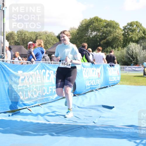 25.08.2024 - Elbe Triathlon Hamburg H.Heesch http://msf.ph/oto/6880461 25.08.2024 12:25:25 Ziel 1641 meine-sportfotos.de