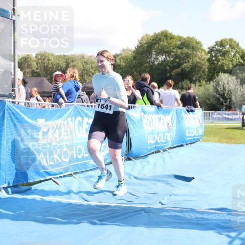 25.08.2024 - Elbe Triathlon Hamburg H.Heesch http://msf.ph/oto/6880463 25.08.2024 12:25:26 Ziel 1641 meine-sportfotos.de