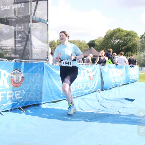 25.08.2024 - Elbe Triathlon Hamburg H.Heesch http://msf.ph/oto/6880476 25.08.2024 12:25:26 Ziel 1641 meine-sportfotos.de