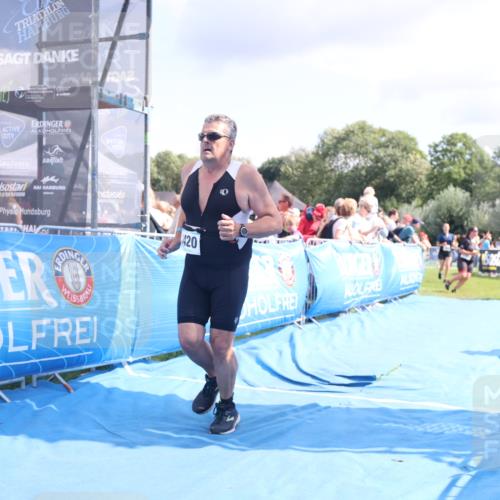 25.08.2024 - Elbe Triathlon Hamburg H.Heesch http://msf.ph/oto/6880478 25.08.2024 11:54:23 Ziel 1420, 1432 meine-sportfotos.de