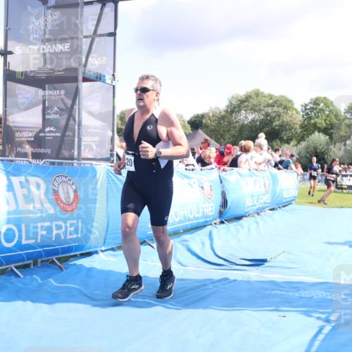 25.08.2024 - Elbe Triathlon Hamburg H.Heesch http://msf.ph/oto/6880480 25.08.2024 11:54:23 Ziel 1420, 1432 meine-sportfotos.de