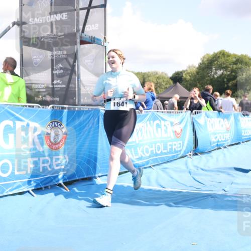 25.08.2024 - Elbe Triathlon Hamburg H.Heesch http://msf.ph/oto/6880482 25.08.2024 12:25:26 Ziel 1641 meine-sportfotos.de