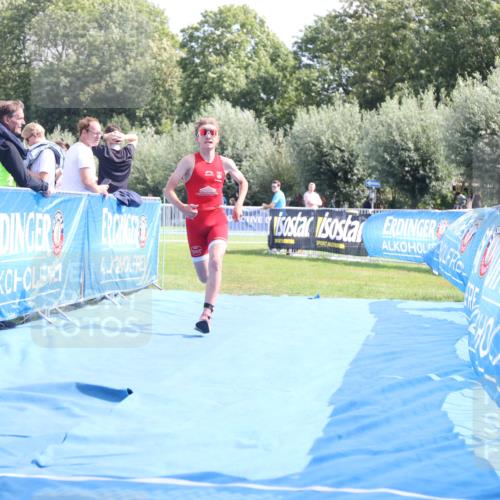 25.08.2024 - Elbe Triathlon Hamburg H.Heesch http://msf.ph/oto/6880488 25.08.2024 12:25:52 Ziel 1730 meine-sportfotos.de