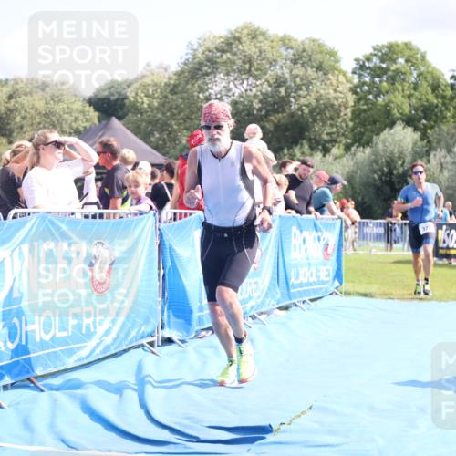 25.08.2024 - Elbe Triathlon Hamburg H.Heesch http://msf.ph/oto/6880493 25.08.2024 11:54:33 Ziel 373, 1464 meine-sportfotos.de