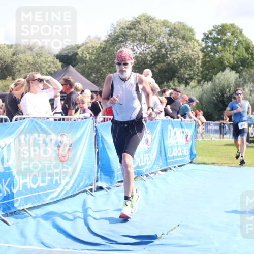 25.08.2024 - Elbe Triathlon Hamburg H.Heesch http://msf.ph/oto/6880495 25.08.2024 11:54:33 Ziel 373, 1464 meine-sportfotos.de