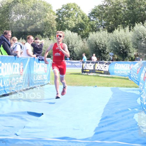 25.08.2024 - Elbe Triathlon Hamburg H.Heesch http://msf.ph/oto/6880496 25.08.2024 12:25:52 Ziel 1730 meine-sportfotos.de