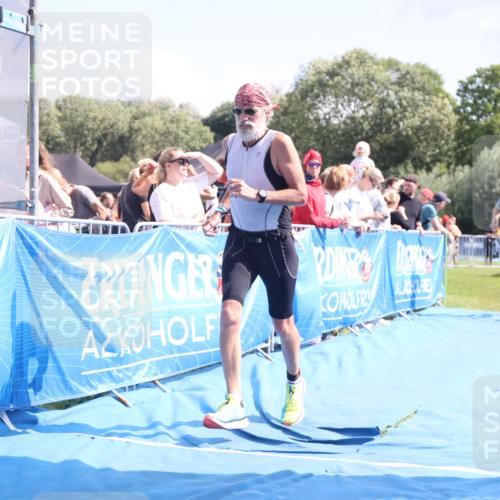 25.08.2024 - Elbe Triathlon Hamburg H.Heesch http://msf.ph/oto/6880497 25.08.2024 11:54:33 Ziel 373, 1464 meine-sportfotos.de