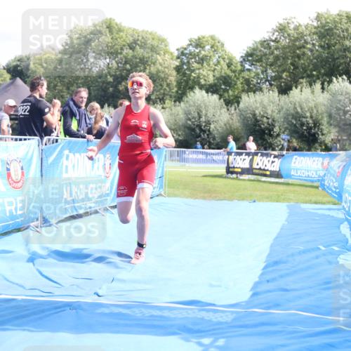 25.08.2024 - Elbe Triathlon Hamburg H.Heesch http://msf.ph/oto/6880511 25.08.2024 12:25:53 Ziel 1730 meine-sportfotos.de