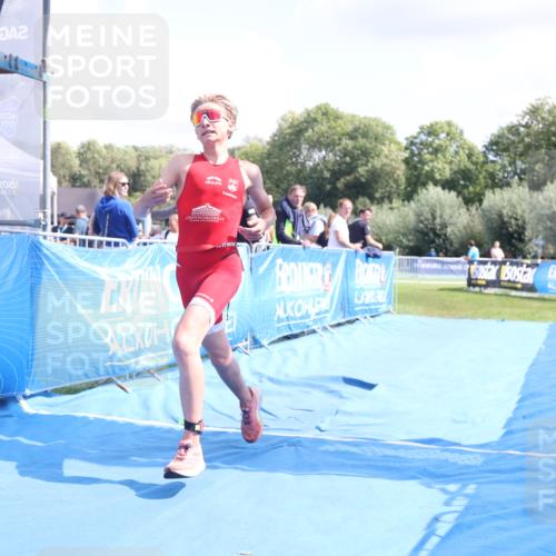 25.08.2024 - Elbe Triathlon Hamburg H.Heesch http://msf.ph/oto/6880529 25.08.2024 12:25:53 Ziel 1730 meine-sportfotos.de
