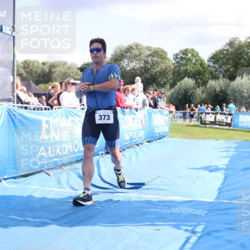 25.08.2024 - Elbe Triathlon Hamburg H.Heesch http://msf.ph/oto/6880543 25.08.2024 11:54:36 Ziel 373, 514, 1464 meine-sportfotos.de