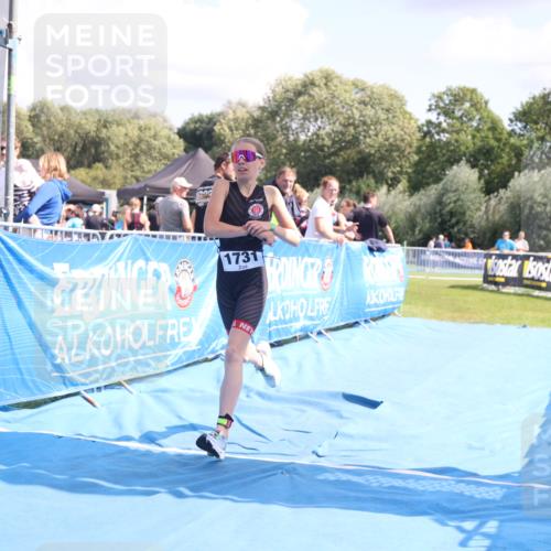 25.08.2024 - Elbe Triathlon Hamburg H.Heesch http://msf.ph/oto/6880569 25.08.2024 12:26:31 Ziel 1731 meine-sportfotos.de
