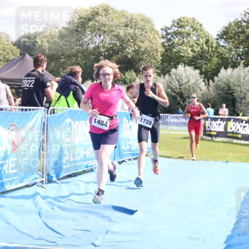 25.08.2024 - Elbe Triathlon Hamburg H.Heesch http://msf.ph/oto/6880598 25.08.2024 12:26:47 Ziel 1484, 1728, 1732 meine-sportfotos.de