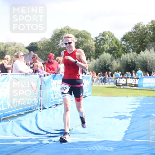 25.08.2024 - Elbe Triathlon Hamburg H.Heesch http://msf.ph/oto/6880605 25.08.2024 11:54:54 Ziel 537 meine-sportfotos.de