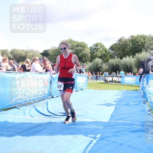 25.08.2024 - Elbe Triathlon Hamburg H.Heesch http://msf.ph/oto/6880611 25.08.2024 11:54:54 Ziel 537 meine-sportfotos.de