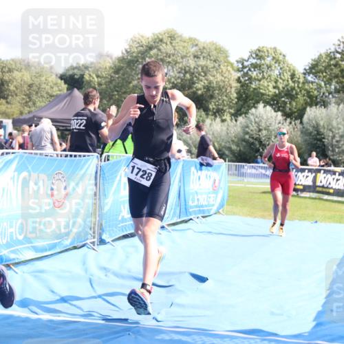 25.08.2024 - Elbe Triathlon Hamburg H.Heesch http://msf.ph/oto/6880618 25.08.2024 12:26:48 Ziel 1484, 1728, 1732 meine-sportfotos.de