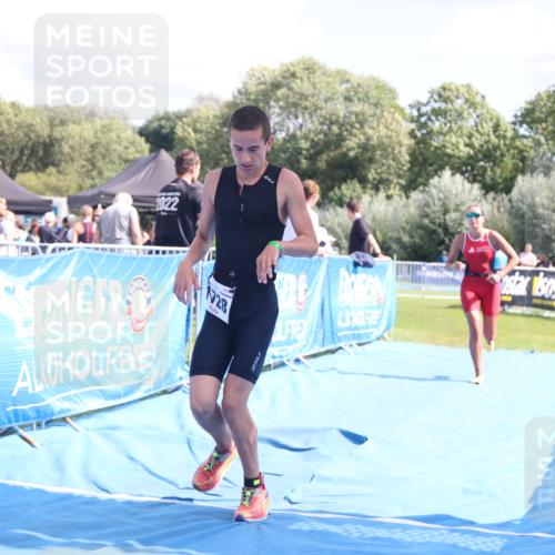 25.08.2024 - Elbe Triathlon Hamburg H.Heesch http://msf.ph/oto/6880625 25.08.2024 12:26:49 Ziel 1484, 1728, 1732 meine-sportfotos.de