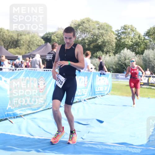 25.08.2024 - Elbe Triathlon Hamburg H.Heesch http://msf.ph/oto/6880627 25.08.2024 12:26:49 Ziel 1484, 1728, 1732 meine-sportfotos.de