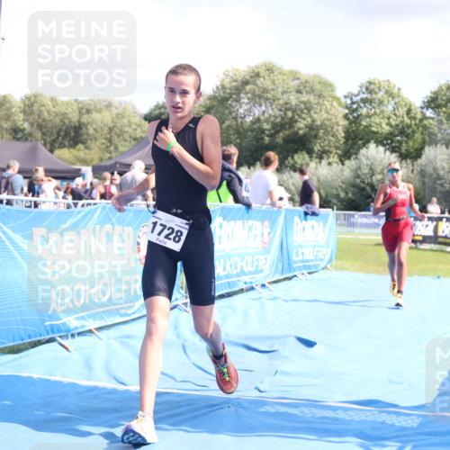 25.08.2024 - Elbe Triathlon Hamburg H.Heesch http://msf.ph/oto/6880633 25.08.2024 12:26:49 Ziel 1484, 1728, 1732 meine-sportfotos.de