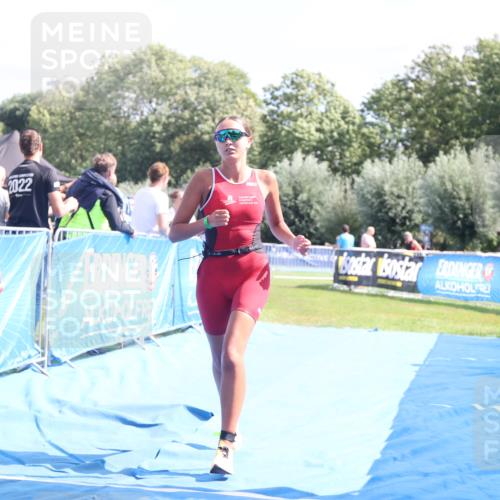 25.08.2024 - Elbe Triathlon Hamburg H.Heesch http://msf.ph/oto/6880640 25.08.2024 12:26:50 Ziel 1484, 1728, 1732 meine-sportfotos.de