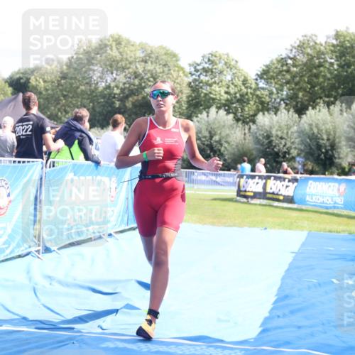 25.08.2024 - Elbe Triathlon Hamburg H.Heesch http://msf.ph/oto/6880642 25.08.2024 12:26:50 Ziel 1484, 1728, 1732 meine-sportfotos.de