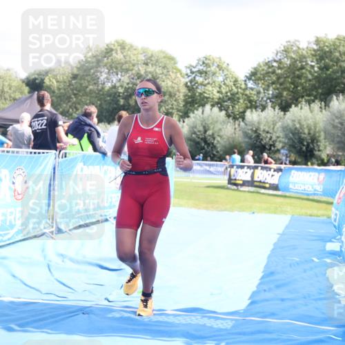 25.08.2024 - Elbe Triathlon Hamburg H.Heesch http://msf.ph/oto/6880647 25.08.2024 12:26:50 Ziel 1484, 1728, 1732 meine-sportfotos.de
