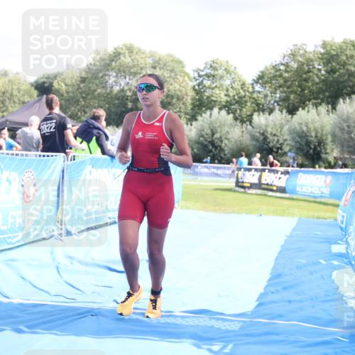 25.08.2024 - Elbe Triathlon Hamburg H.Heesch http://msf.ph/oto/6880649 25.08.2024 12:26:50 Ziel 1484, 1728, 1732 meine-sportfotos.de