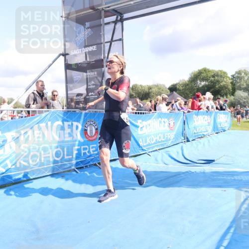 25.08.2024 - Elbe Triathlon Hamburg H.Heesch http://msf.ph/oto/6880656 25.08.2024 11:55:07 Ziel 1529, 1702 meine-sportfotos.de