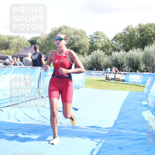25.08.2024 - Elbe Triathlon Hamburg H.Heesch http://msf.ph/oto/6880657 25.08.2024 12:26:51 Ziel 1484, 1728, 1732 meine-sportfotos.de